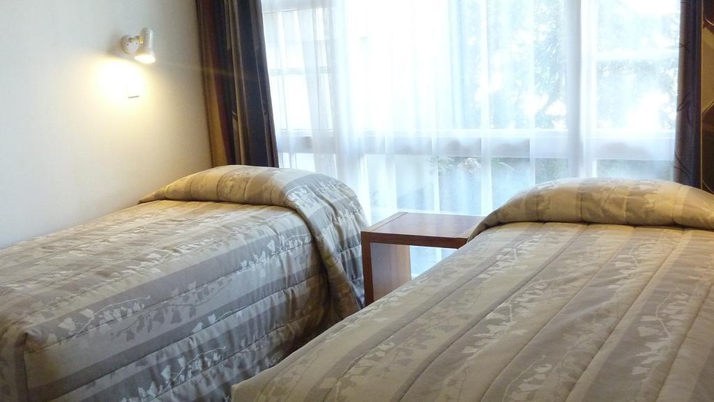 Colonial Inn Motel Крайстчерч Екстер'єр фото