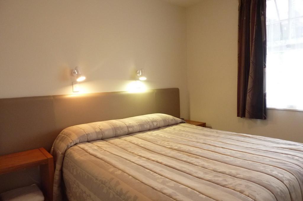 Colonial Inn Motel Крайстчерч Номер фото
